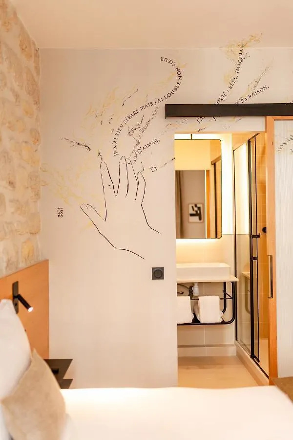 Tinah Paris, Champs Elysees Hotel Paris
