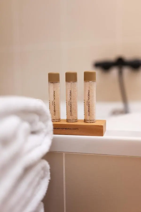 Hotell Tinah Paris, Champs Elysees