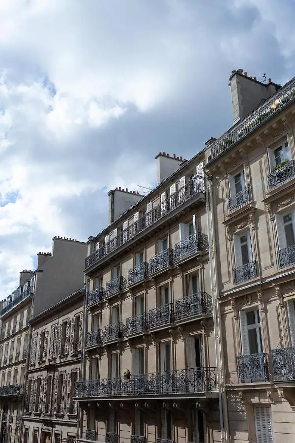 Tinah Paris, Champs Elysees Paris