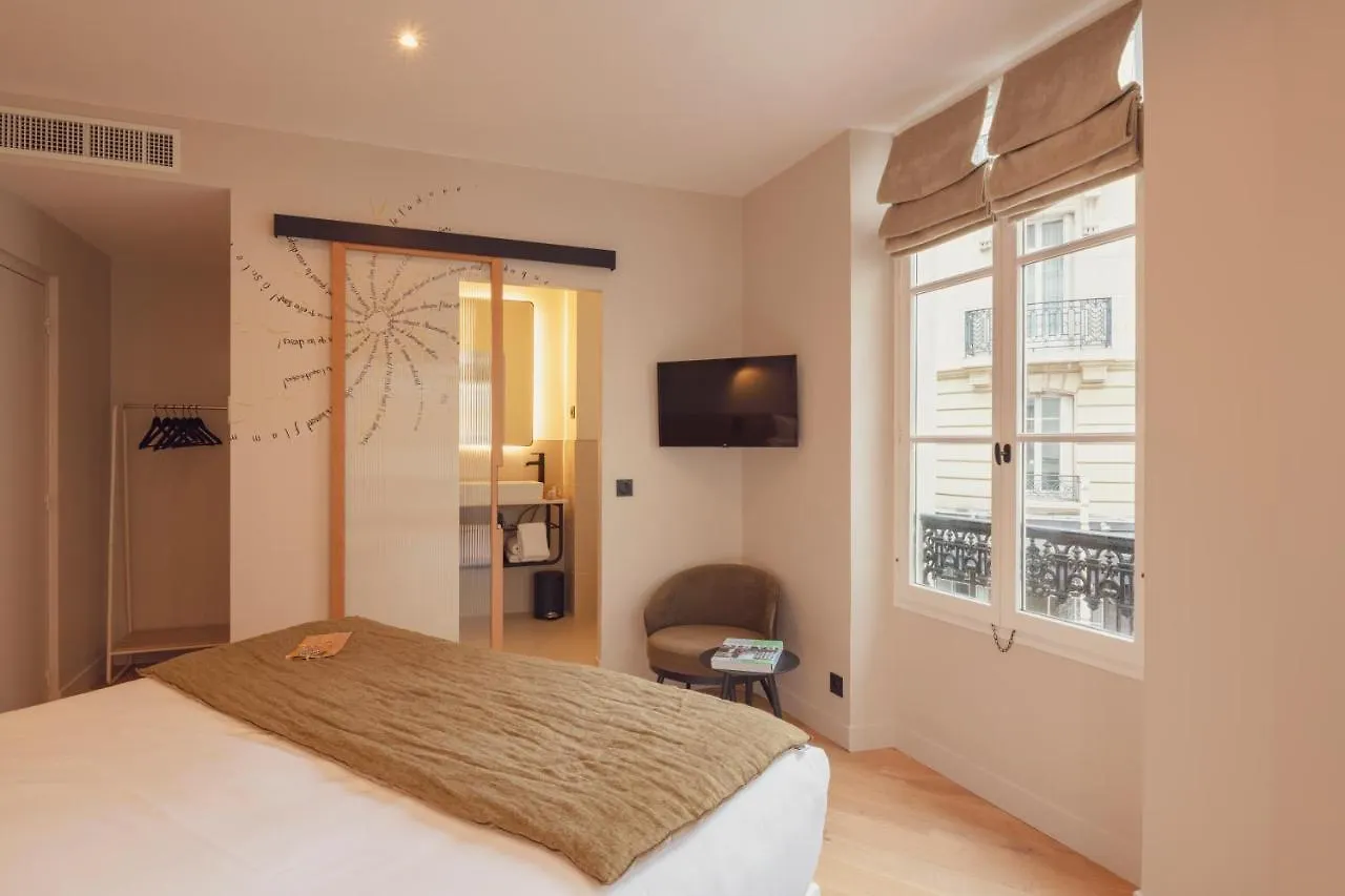 Tinah Paris, Champs Elysees Hotel Paris