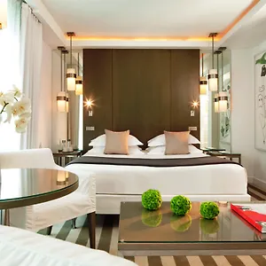 4* Hotel Le A