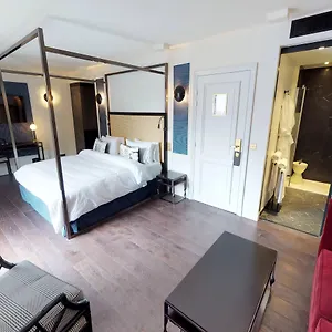 Hotel Mom'art