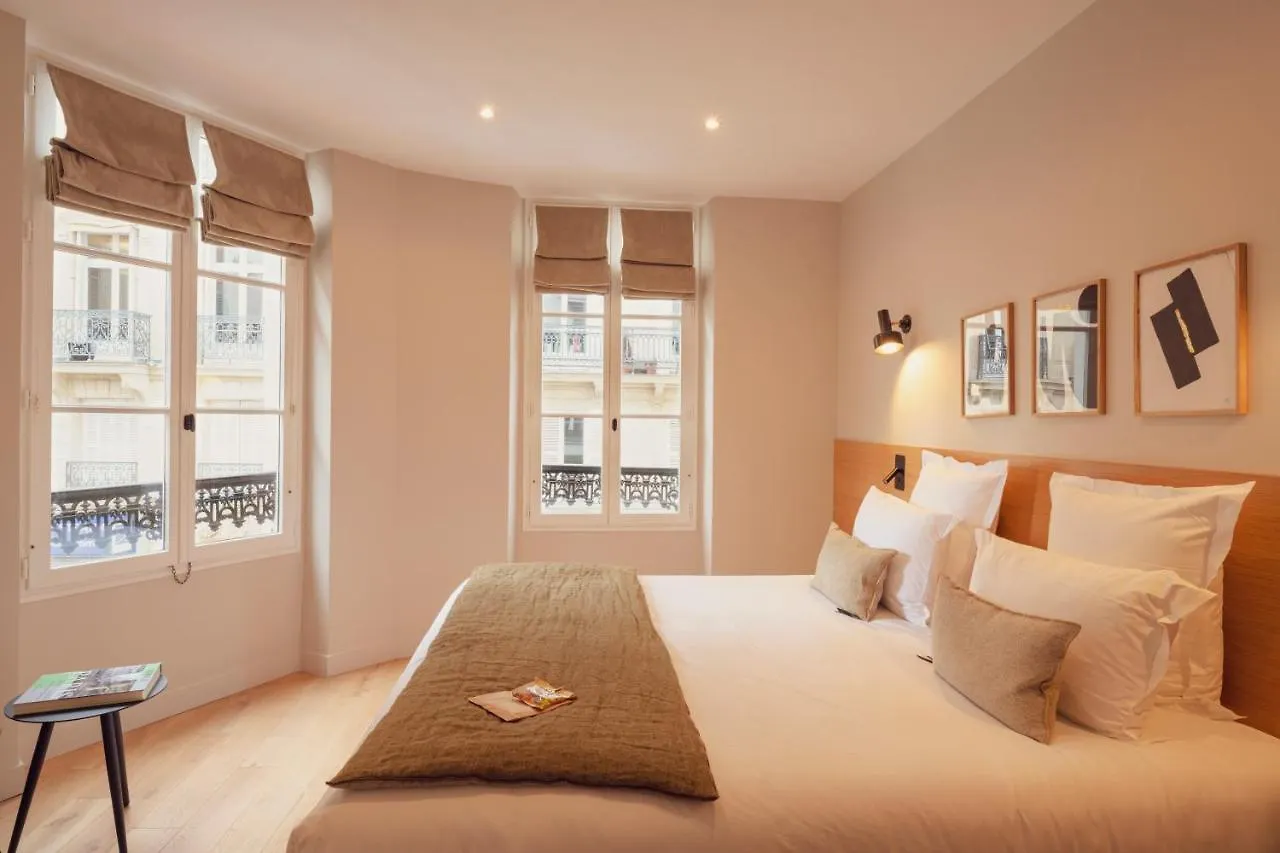 Tinah Paris, Champs Elysees